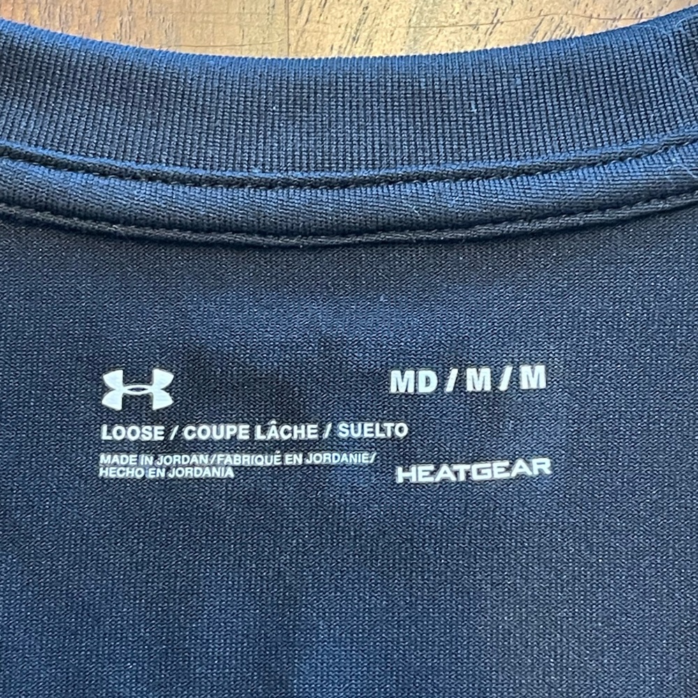 Womens Under Armour shirt